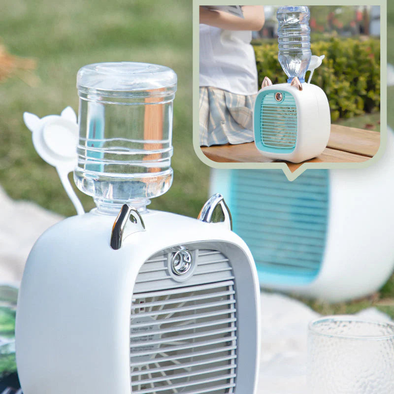 Handventilator mit Wasserzerstäuber für Abkühlung