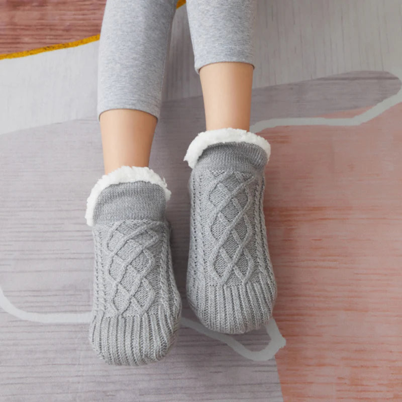 Kuschelige Socken mit rutschfestem Komfortdesign