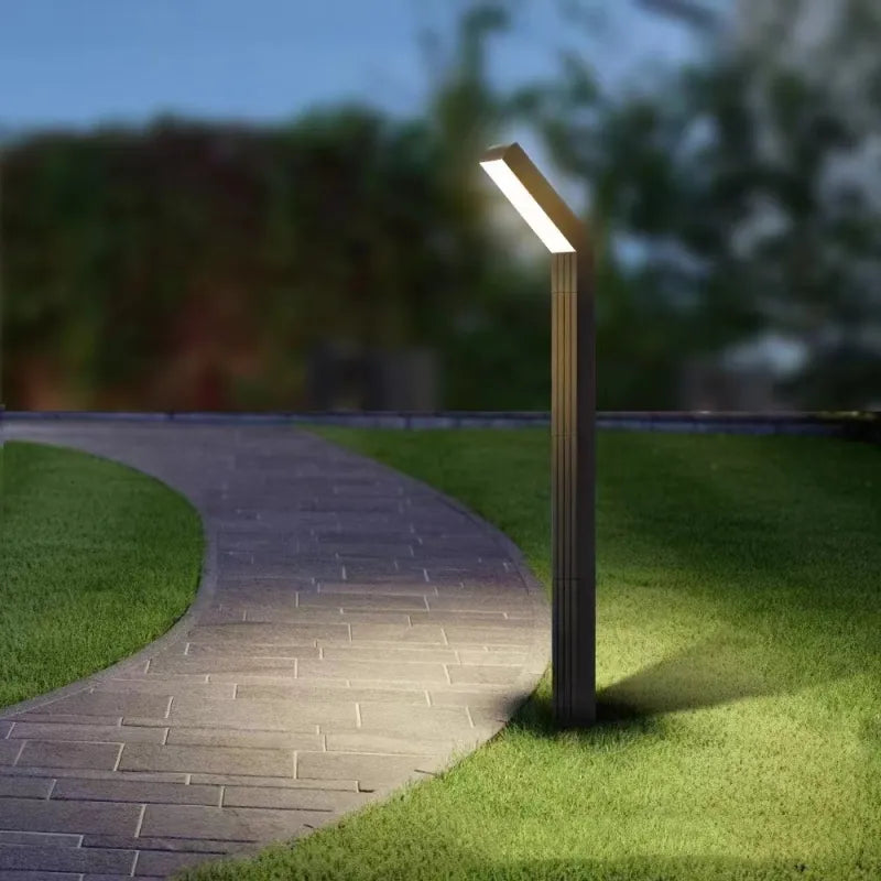 Moderne LED-Solarleuchte für Rasen & Gartenwege