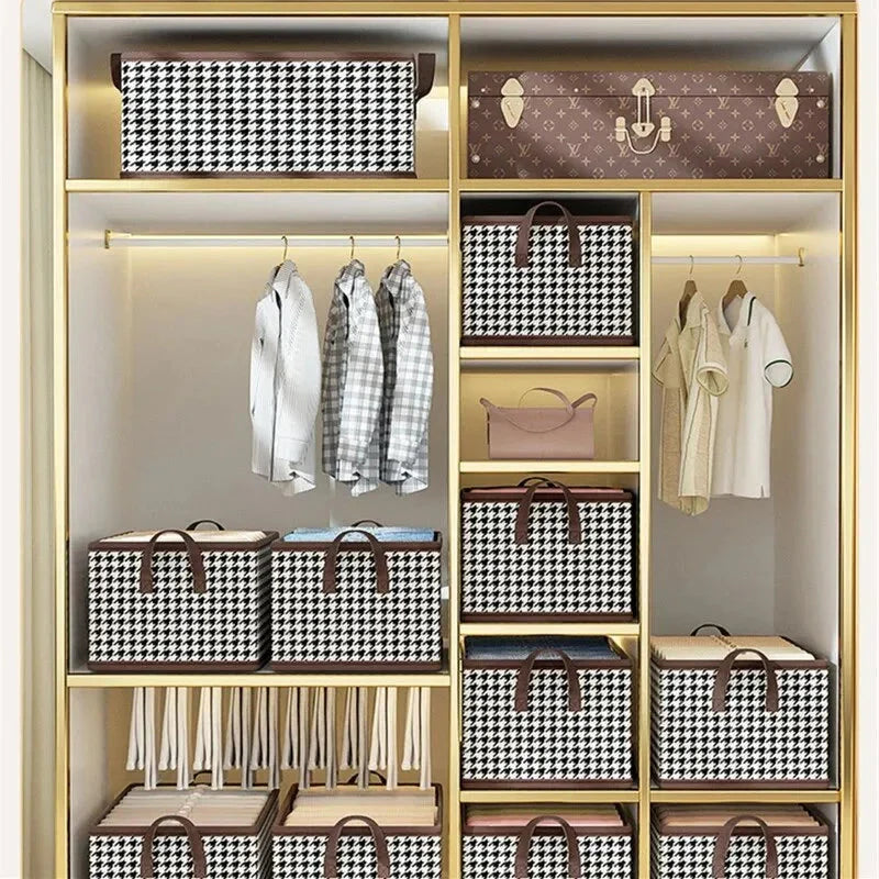 Platzsparender Kleiderschrank-Organizer für Jeans