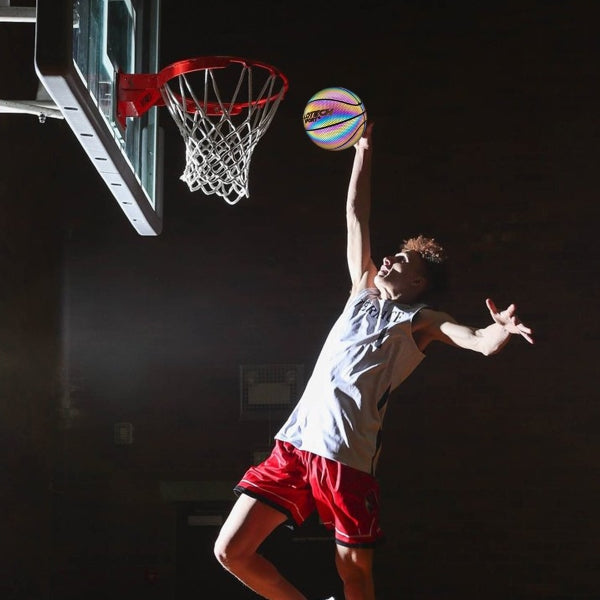 Reflektierender Basketball mit 3D-Hologramm-Effekt