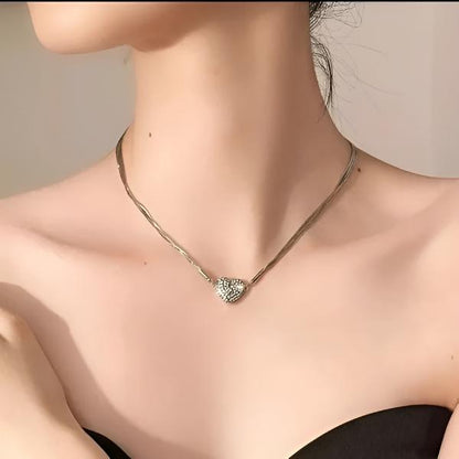 Elegante magnetische Herzkette