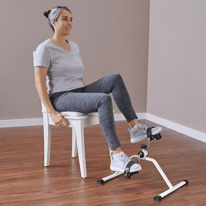 Mini-Heimtrainer mit Pedalen