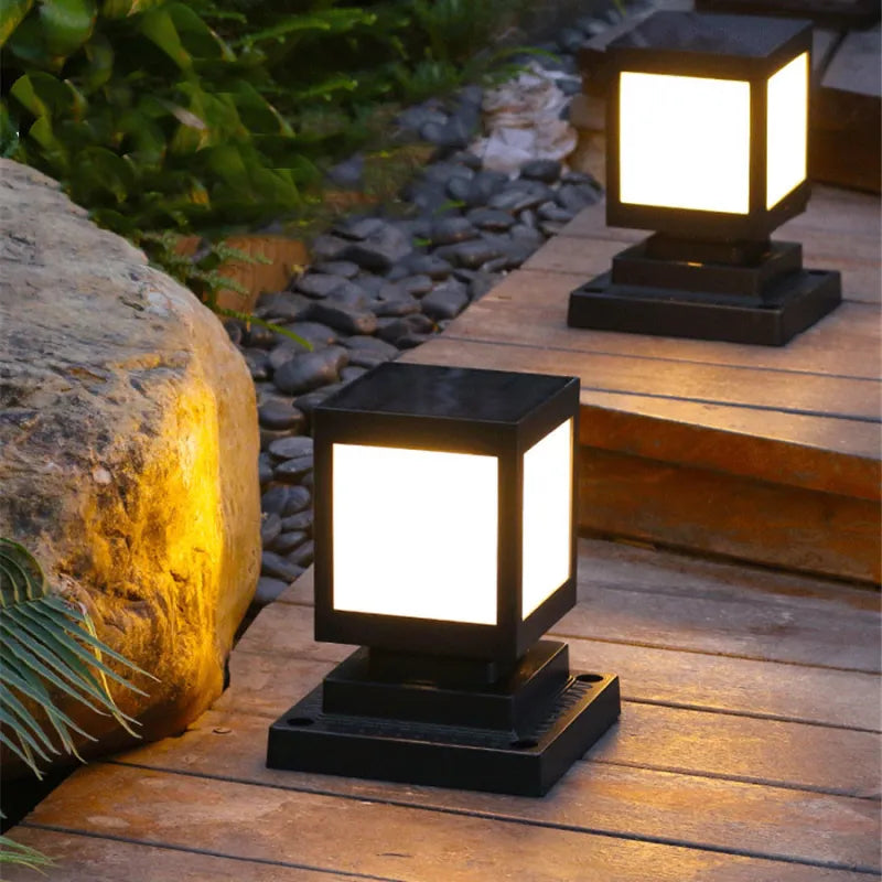 Wasserdichter Solar-Gartenstrahler mit Erdspieß
