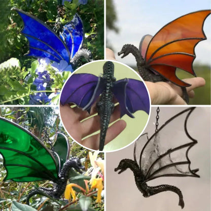 Farbenfroher Drachenschmuck zum Aufhängen
